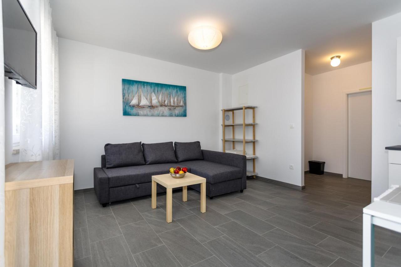 Golden Island Apartments Крк Экстерьер фото
