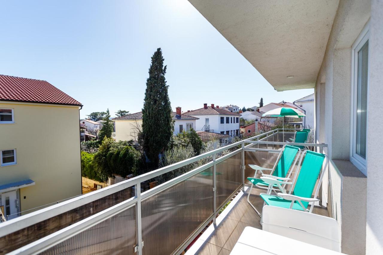 Golden Island Apartments Крк Экстерьер фото