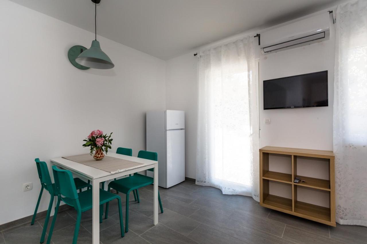 Golden Island Apartments Крк Экстерьер фото