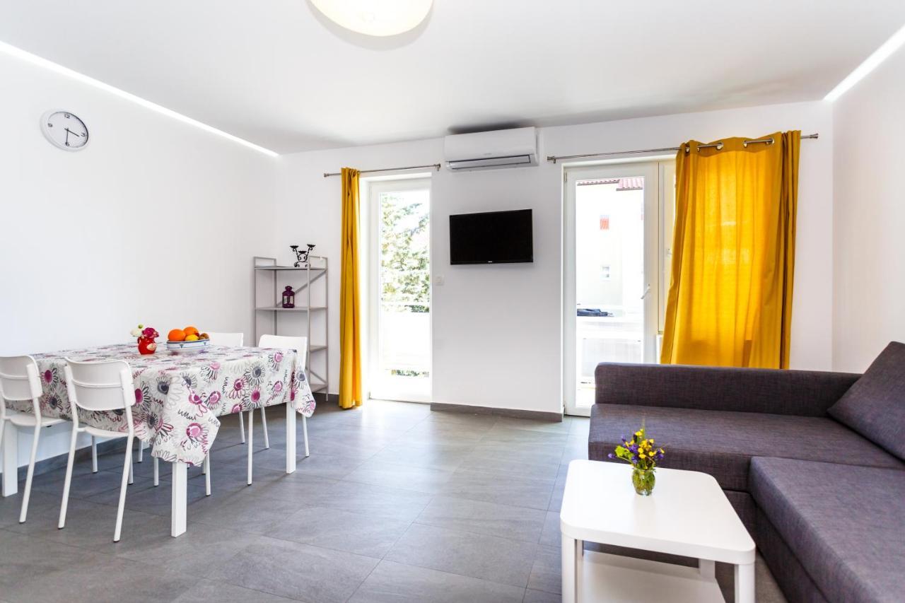 Golden Island Apartments Крк Экстерьер фото