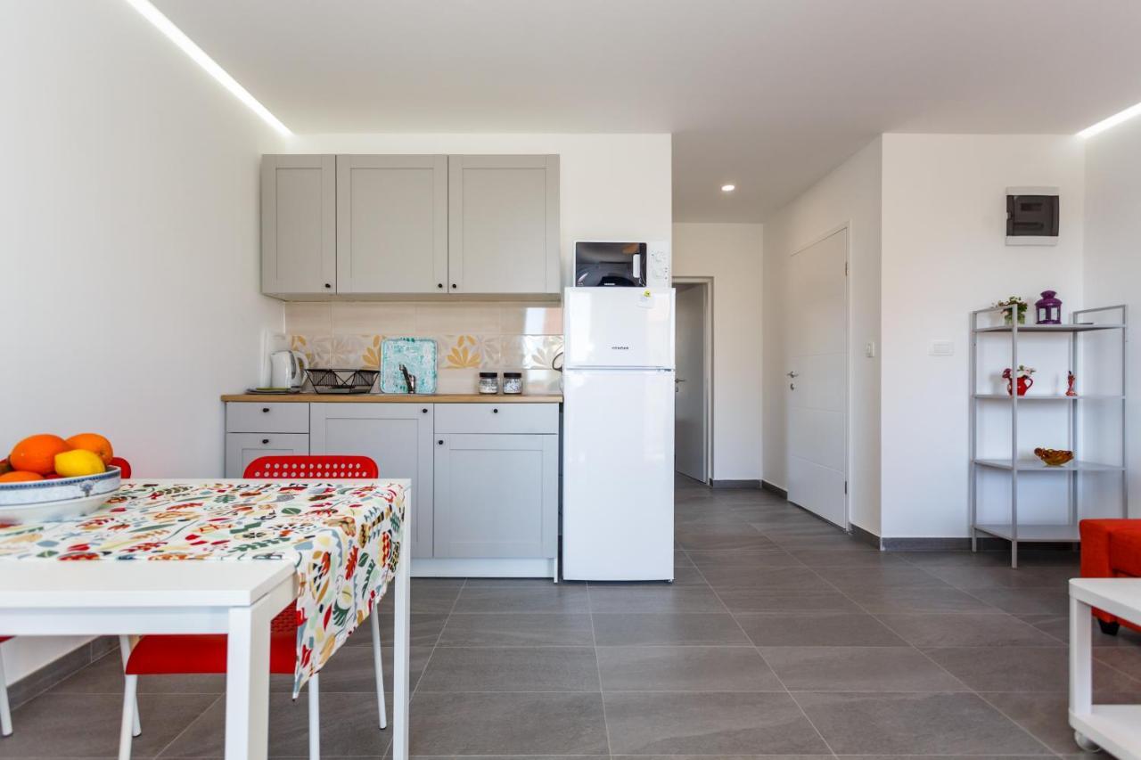 Golden Island Apartments Крк Экстерьер фото