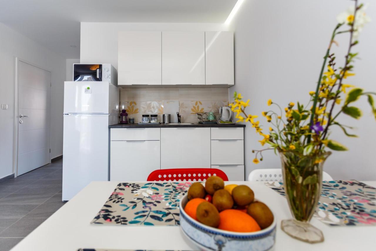 Golden Island Apartments Крк Экстерьер фото