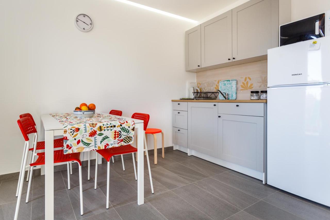 Golden Island Apartments Крк Экстерьер фото