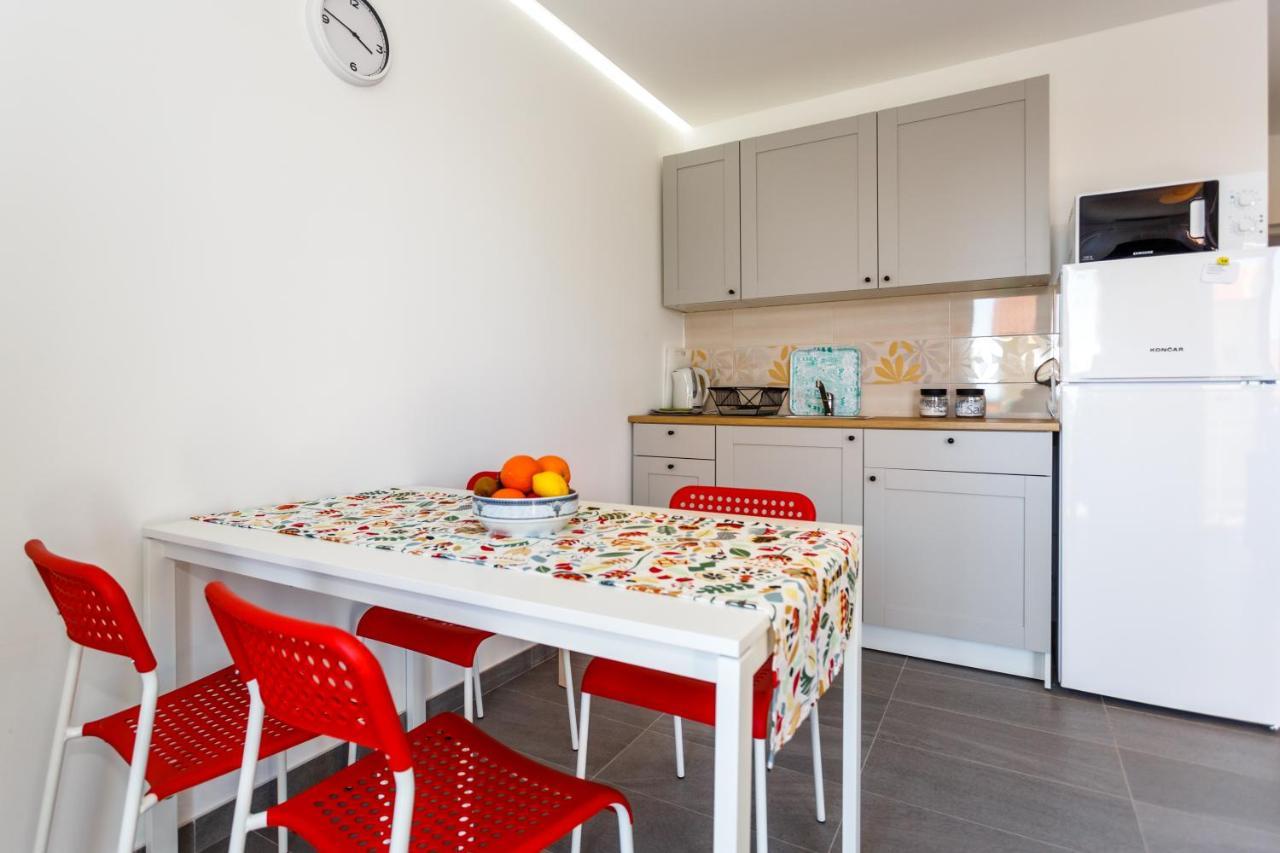Golden Island Apartments Крк Экстерьер фото