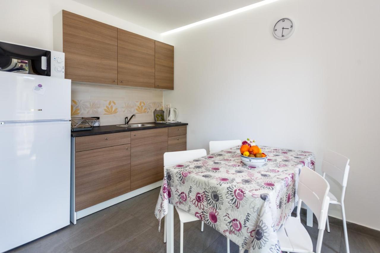 Golden Island Apartments Крк Экстерьер фото