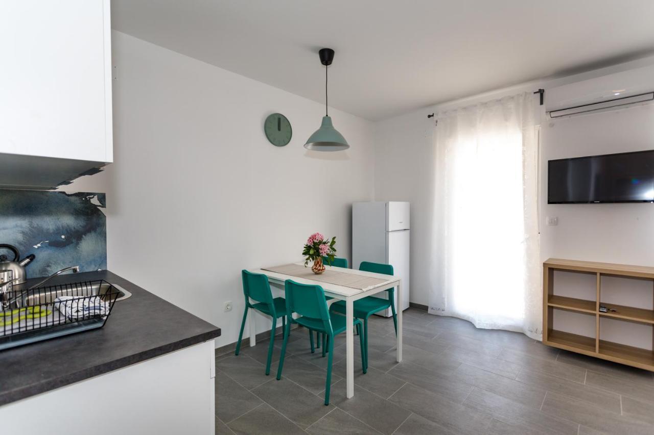 Golden Island Apartments Крк Экстерьер фото