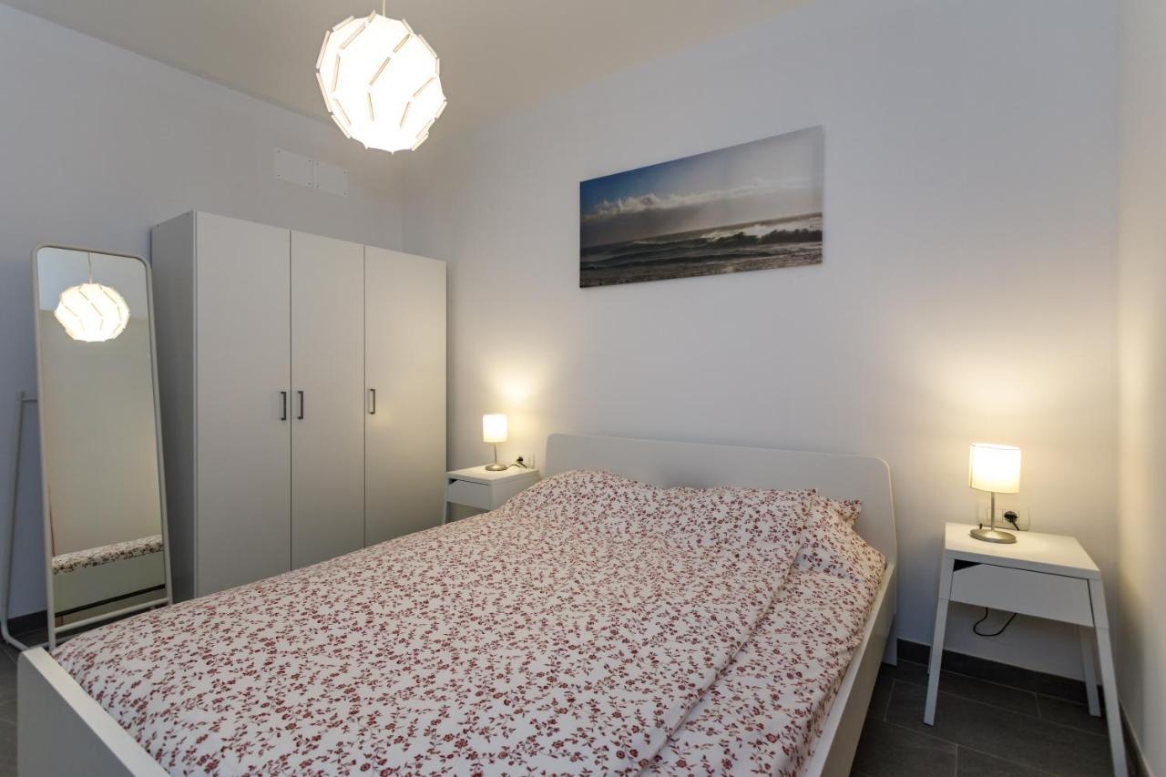 Golden Island Apartments Крк Экстерьер фото