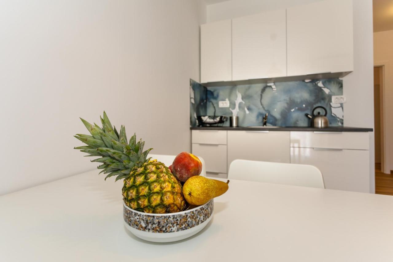Golden Island Apartments Крк Экстерьер фото