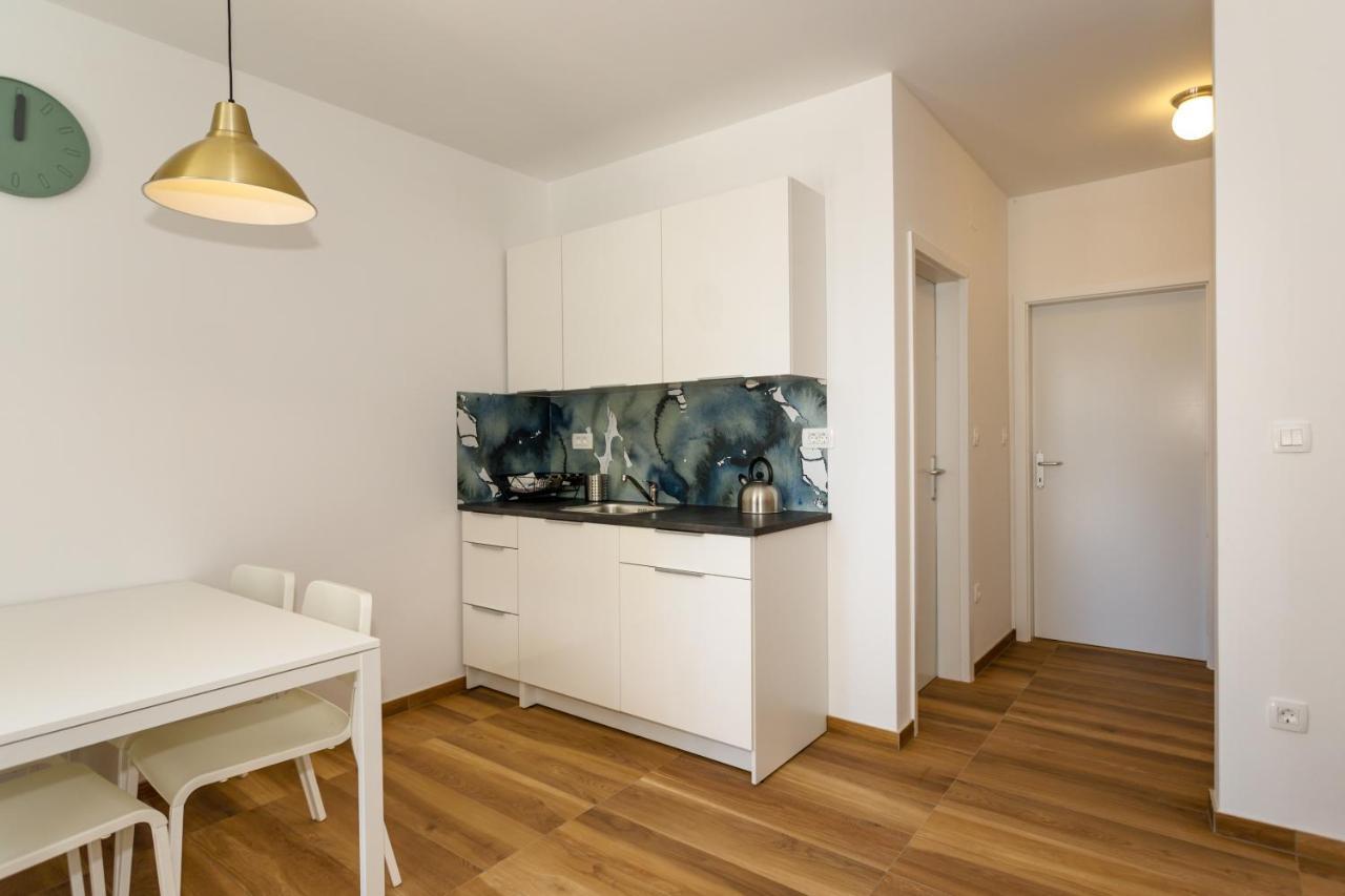 Golden Island Apartments Крк Экстерьер фото