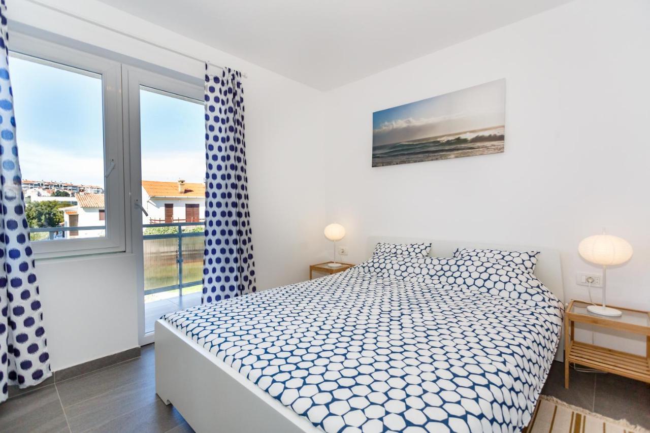 Golden Island Apartments Крк Экстерьер фото