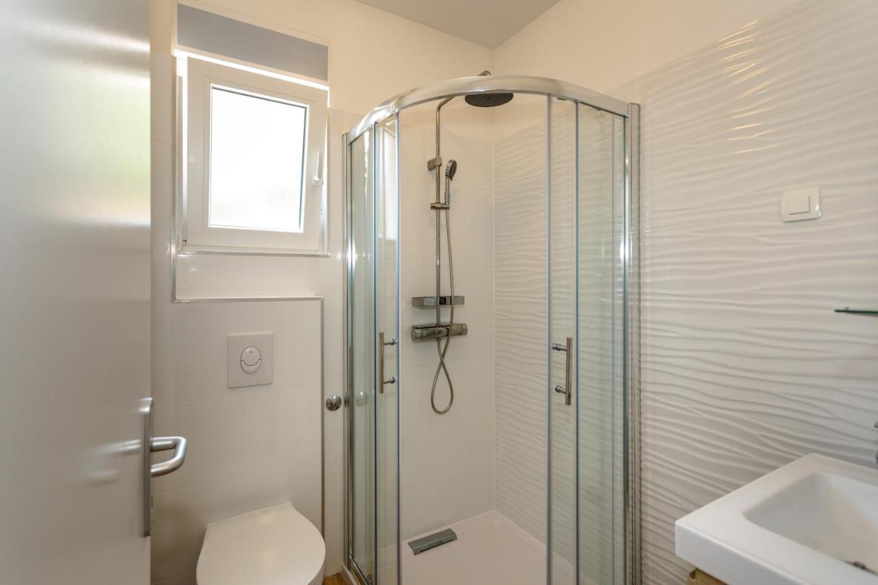 Golden Island Apartments Крк Экстерьер фото